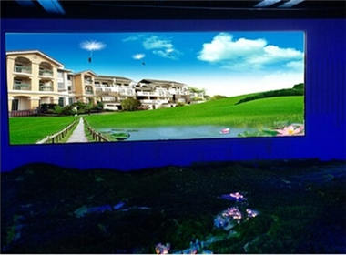 P2 indoor small-pitch LED display case in a residential area